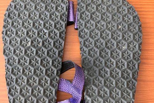 Ručně šité sandálky fialové jako nové, rozměry 19,7 x 8,5 cm
